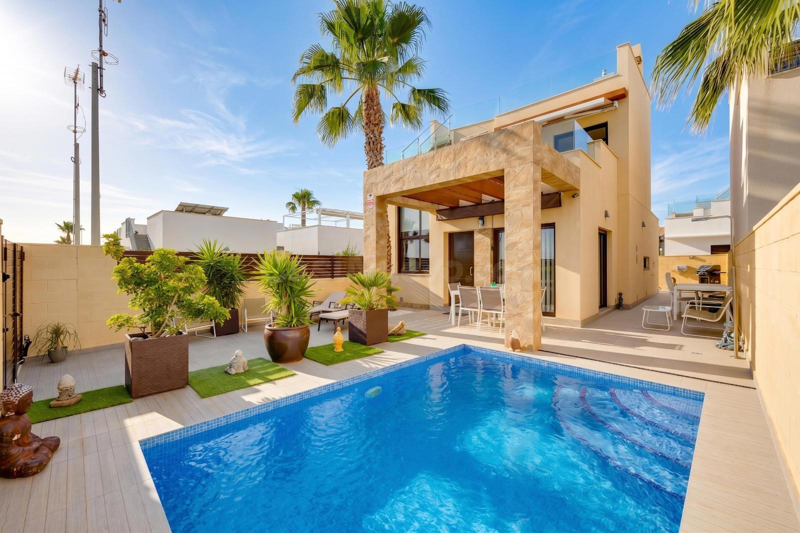 Villa 3 habitaciones 120m² en venta - Pueblo bravo