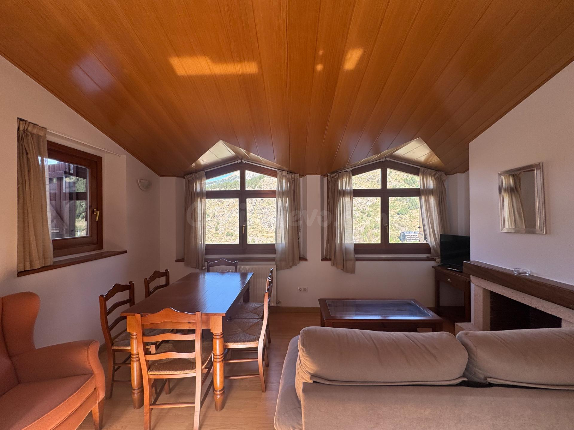 Piso en venta en la pleta de Soldeu (Canillo) - foto 2
