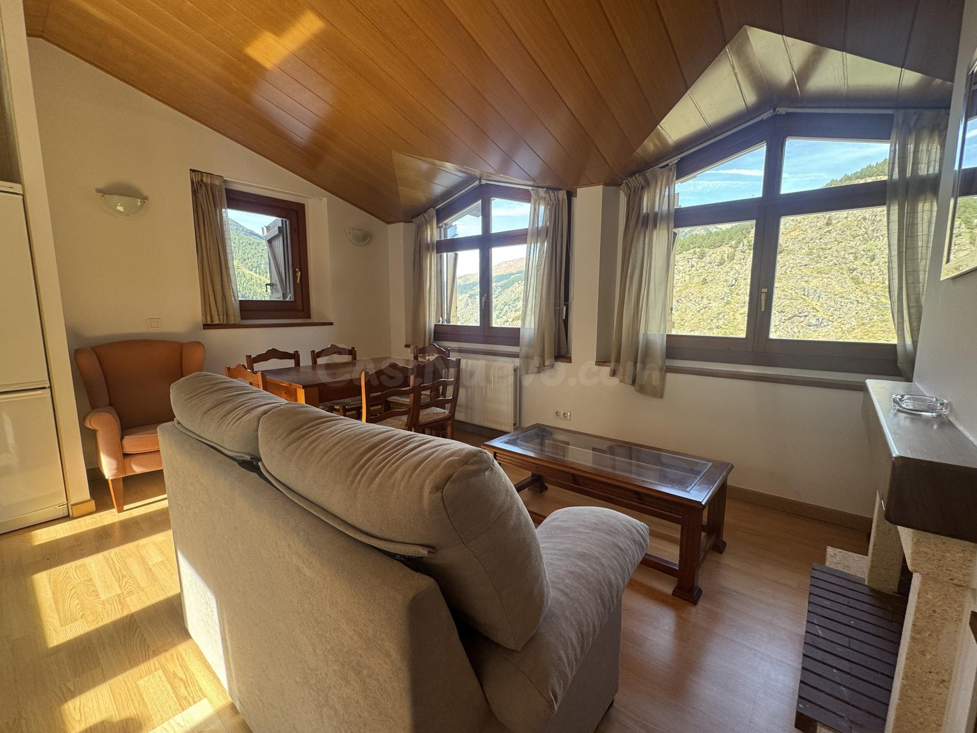 Piso en venta en la pleta de Soldeu (Canillo) - foto 3