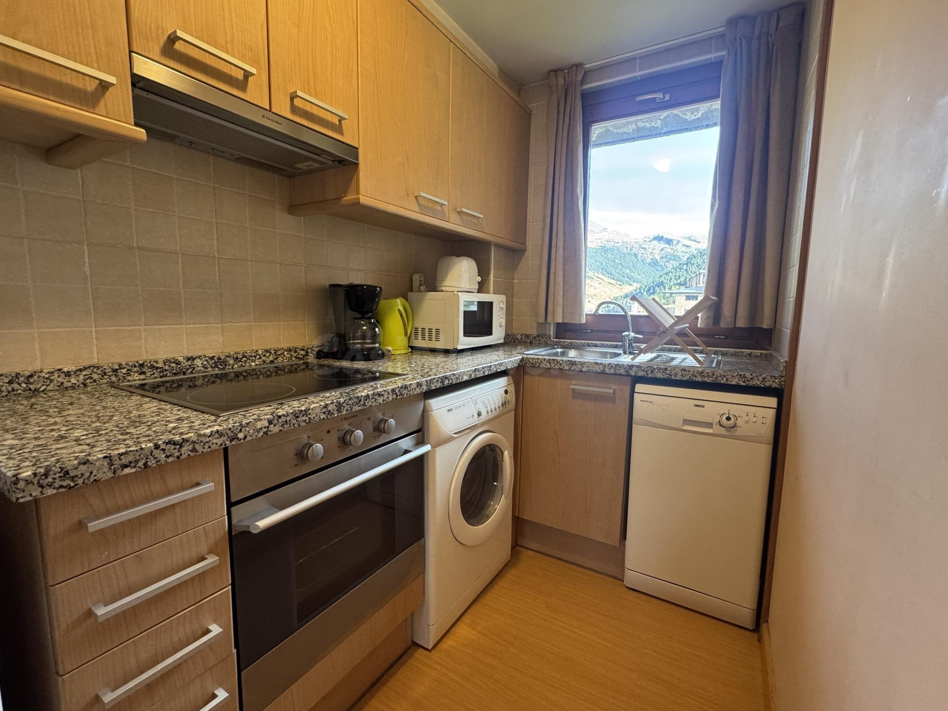 Piso en venta en la pleta de Soldeu (Canillo) - foto 2