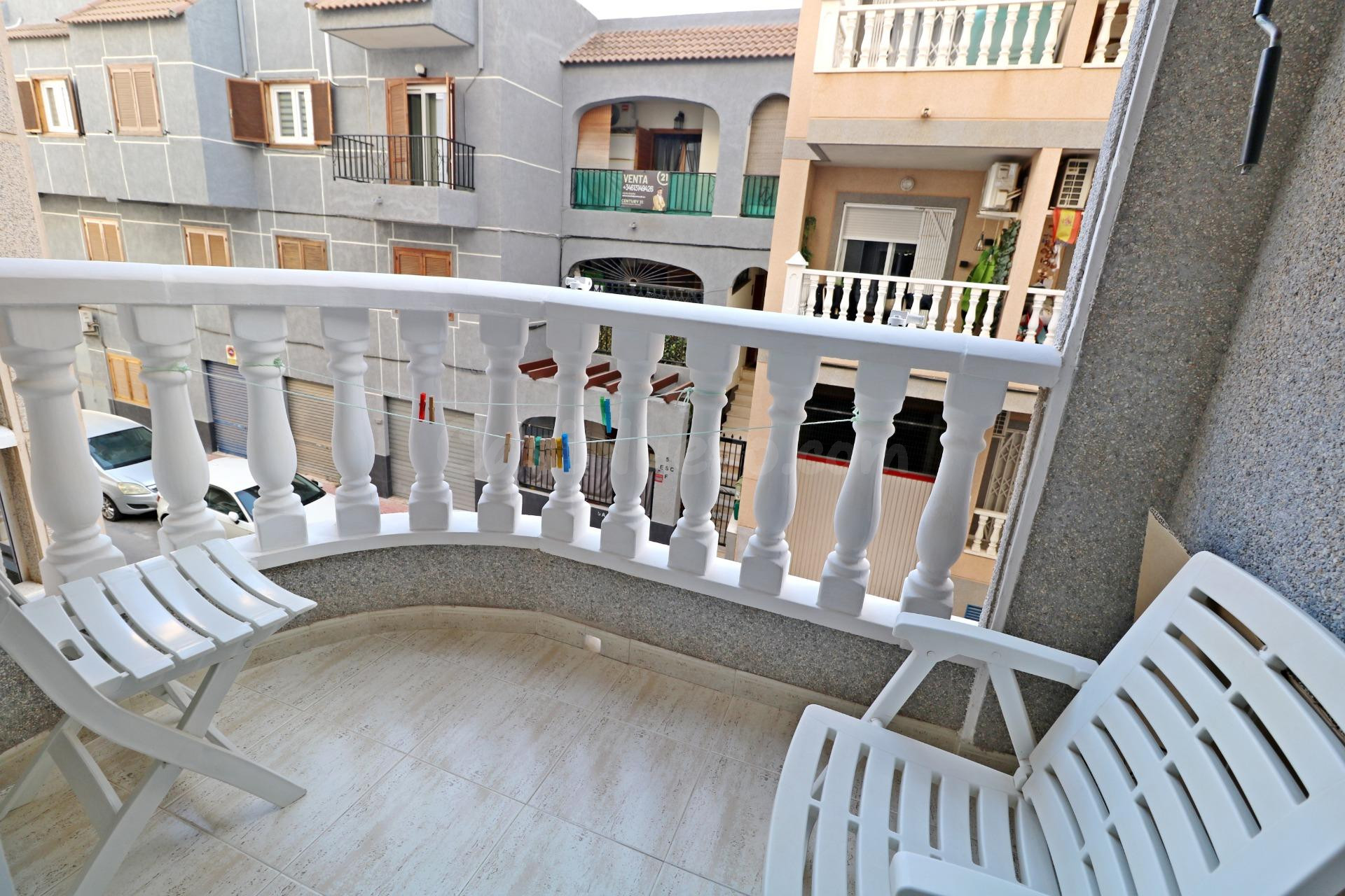 Encantador apartamento en Torrevieja, cerca del mar - foto 4