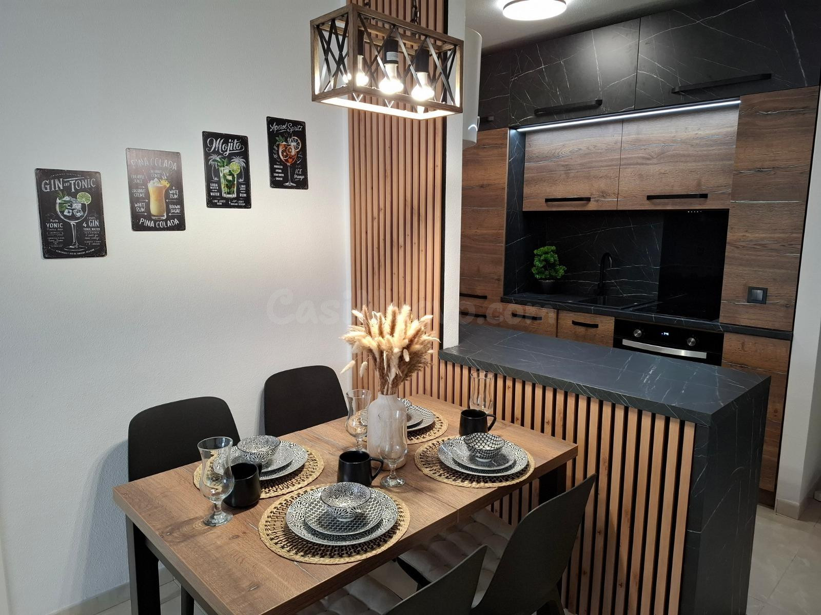 APARTAMENTO FUNCIONAL EN PLANTA BAJA CON VISTAS A LA PISCINA | TORREVIEJA