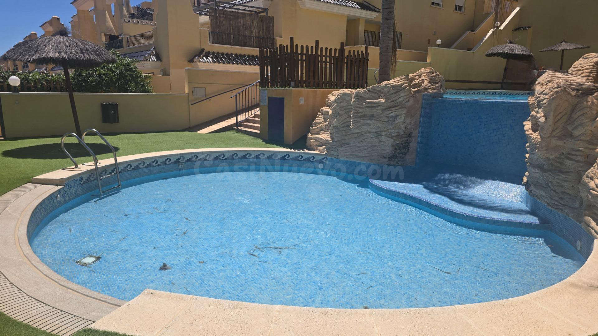 VIVIENDA CON PISCINA Y PLAZA DE PARKING