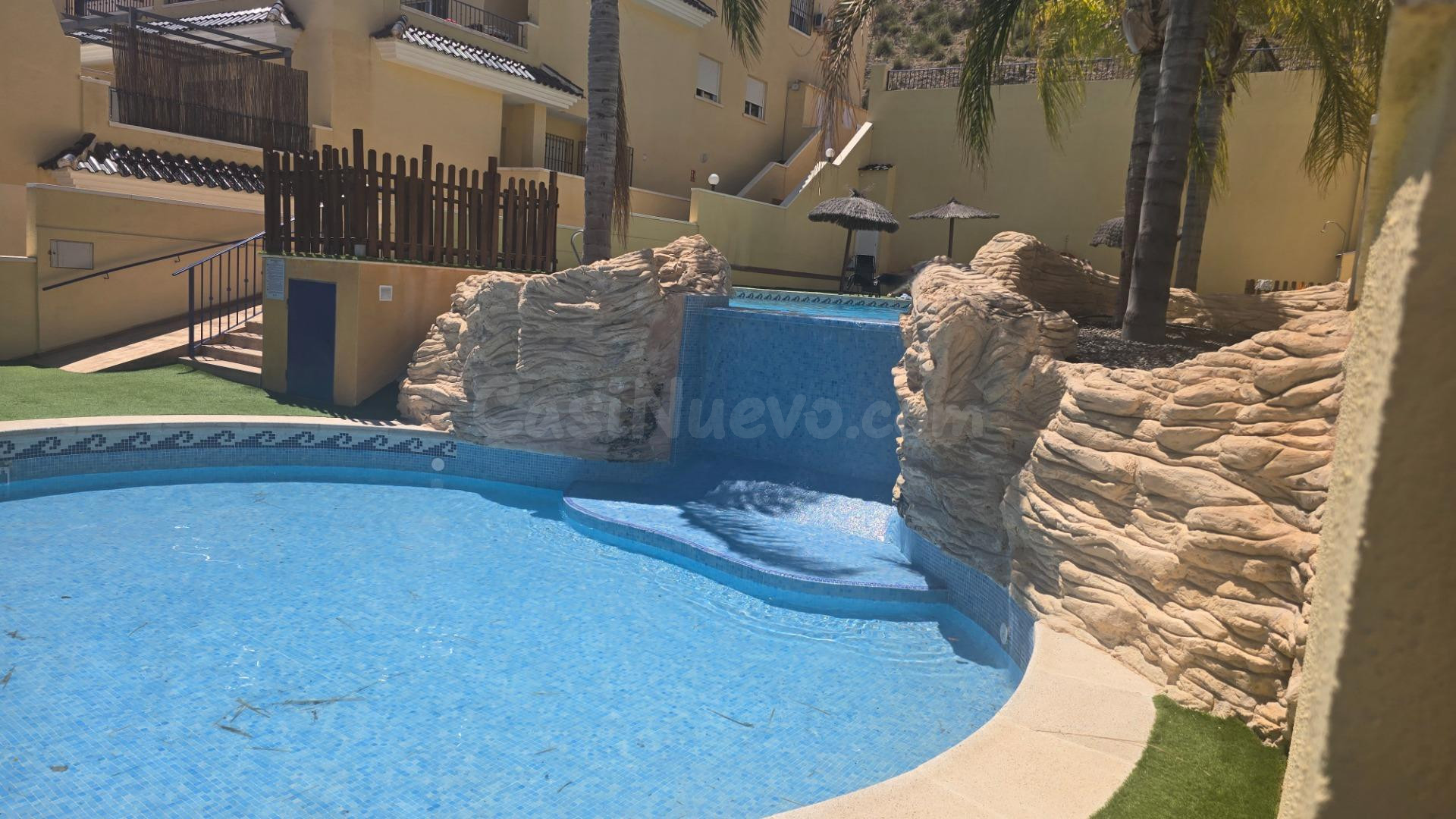 VIVIENDA CON PISCINA Y PLAZA DE PARKING - foto 3