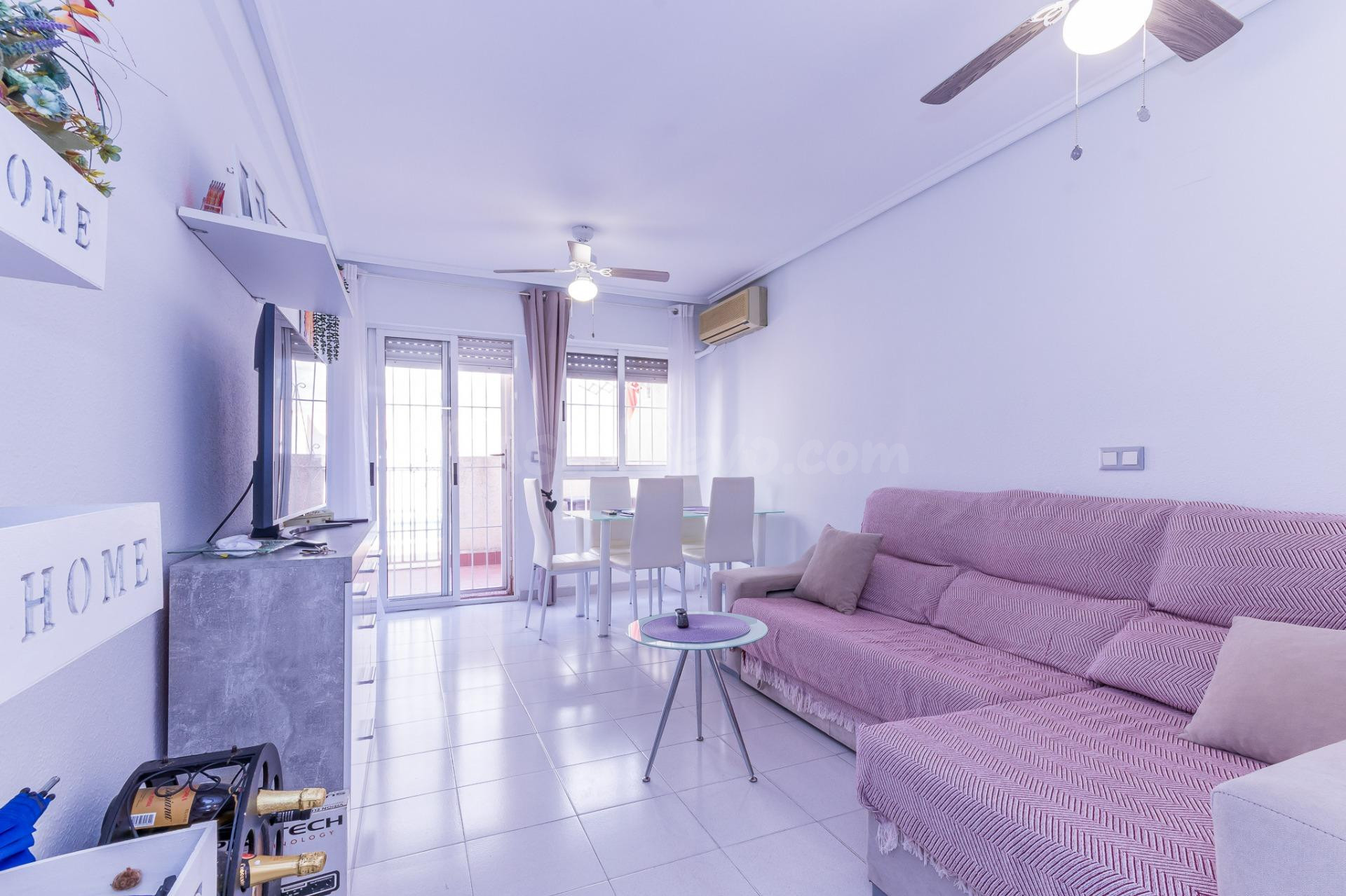 APARTAMENTO TIPO DUPLEX DE 1 DORMITORIO 1 BAÑO EN DOS PLANTAS EN TORREVIEJA ( PLAYA DEL CURA )