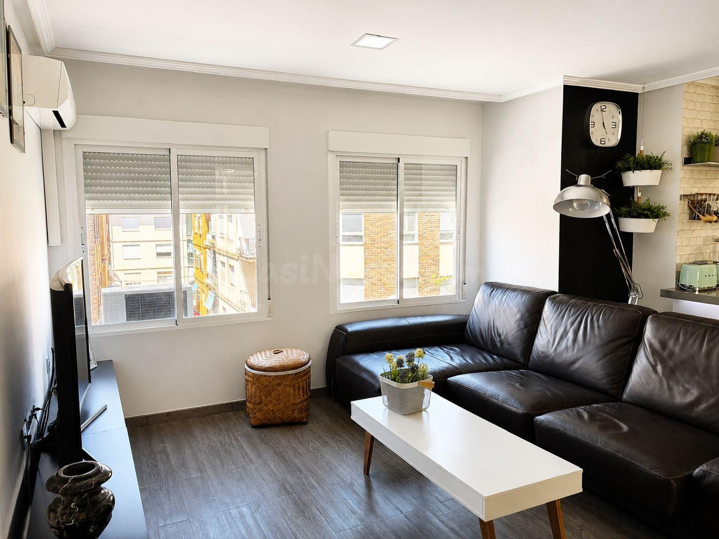 Amplio y Moderno Piso Reformado en Novelda - €199,000 - foto 2
