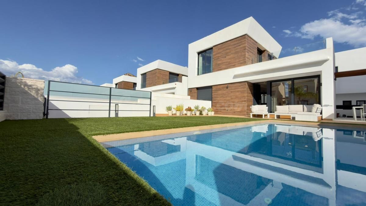 Villa 3 habitaciones 236m² en venta - Campello Playa