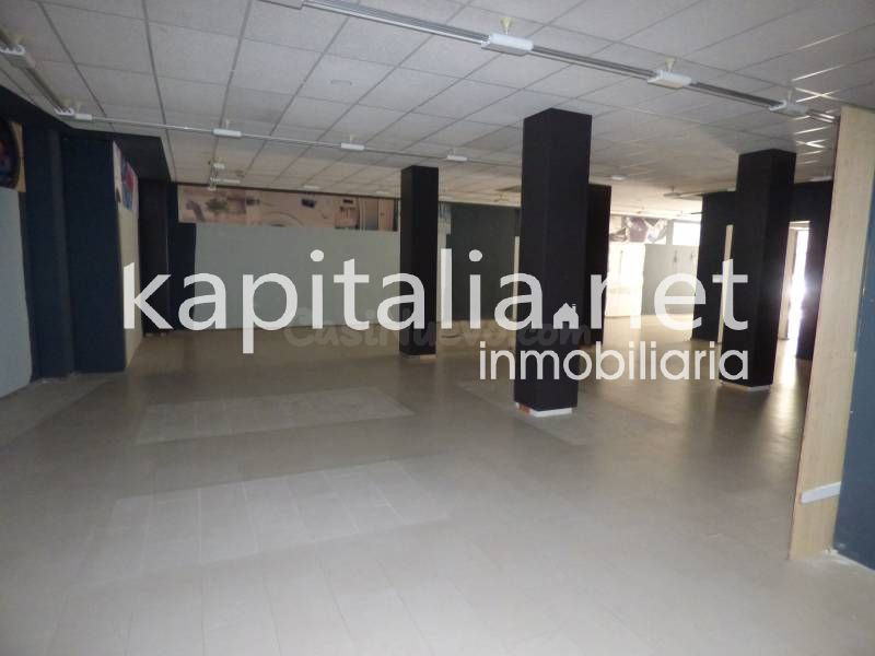 Local Comercial en Avenida Almaig con grandes posibilidades. - foto 4