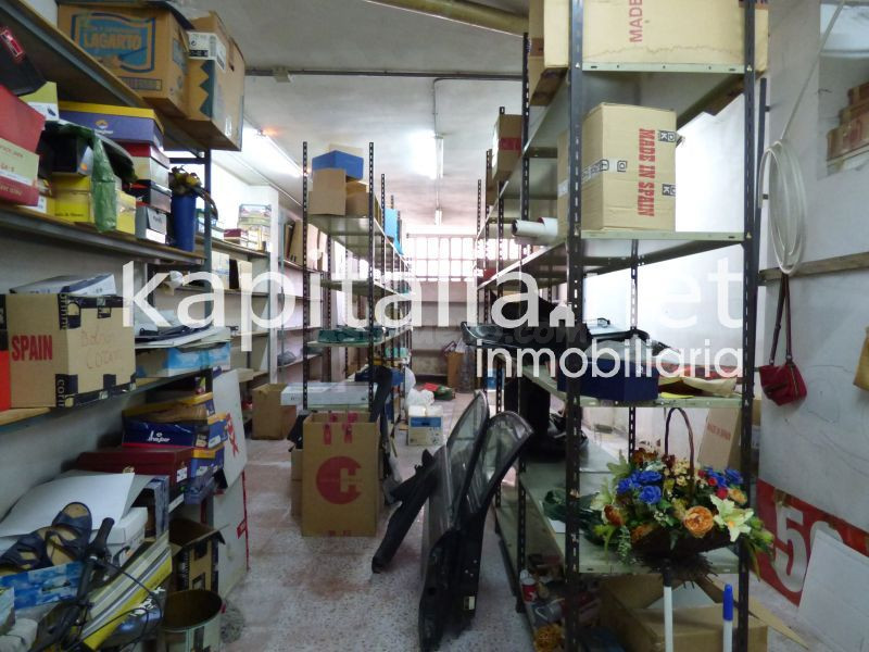 Local comercial a la venta en zona el Barranquet de Ontinyen - foto 4