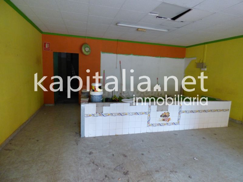 Local en venta en Avd Daniel Gil de Ontinyent. - foto 2