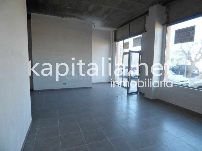 Local en venta y en alquiler en el barrio de san Jose. - foto 2