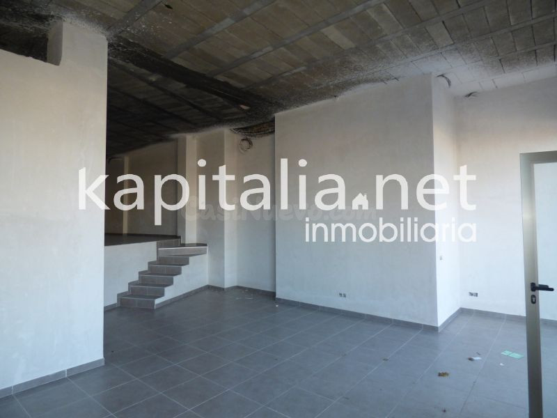 Local en venta y en alquiler en el barrio de san Jose. - foto 3