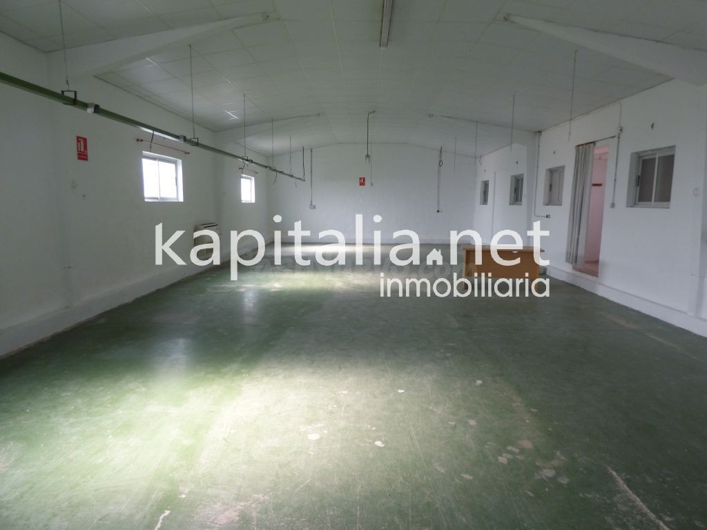 Conjunto de naves en venta en ontinyent. - foto 3