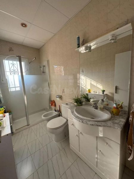 Casa 4 habitaciones 216m² en venta - Partida lomas - foto 2