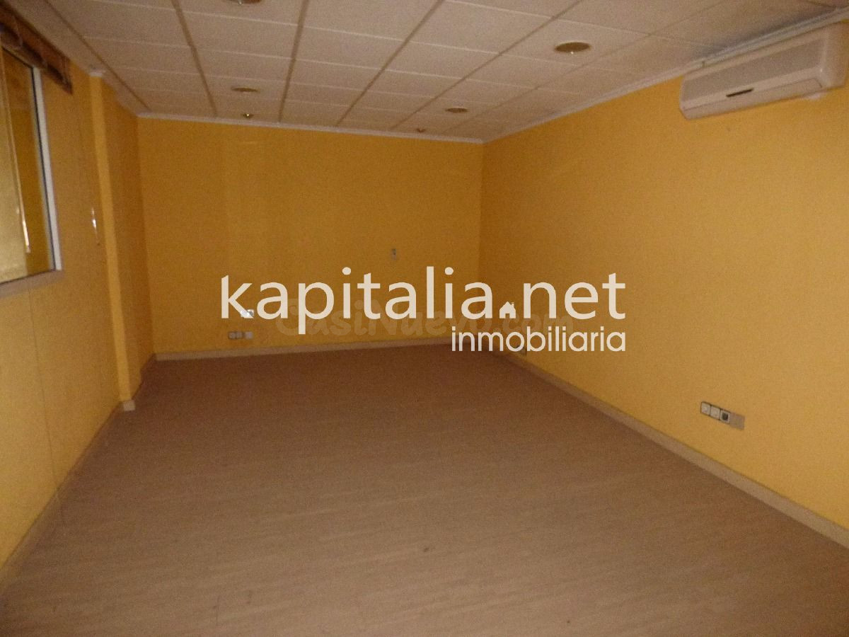 Nave en venta en el polígono industrial de Olleria. - foto 3