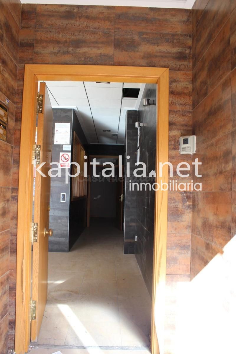 Local comercial a la venta en Ontinyent. OPORTUNIDAD BANCARI - foto 3