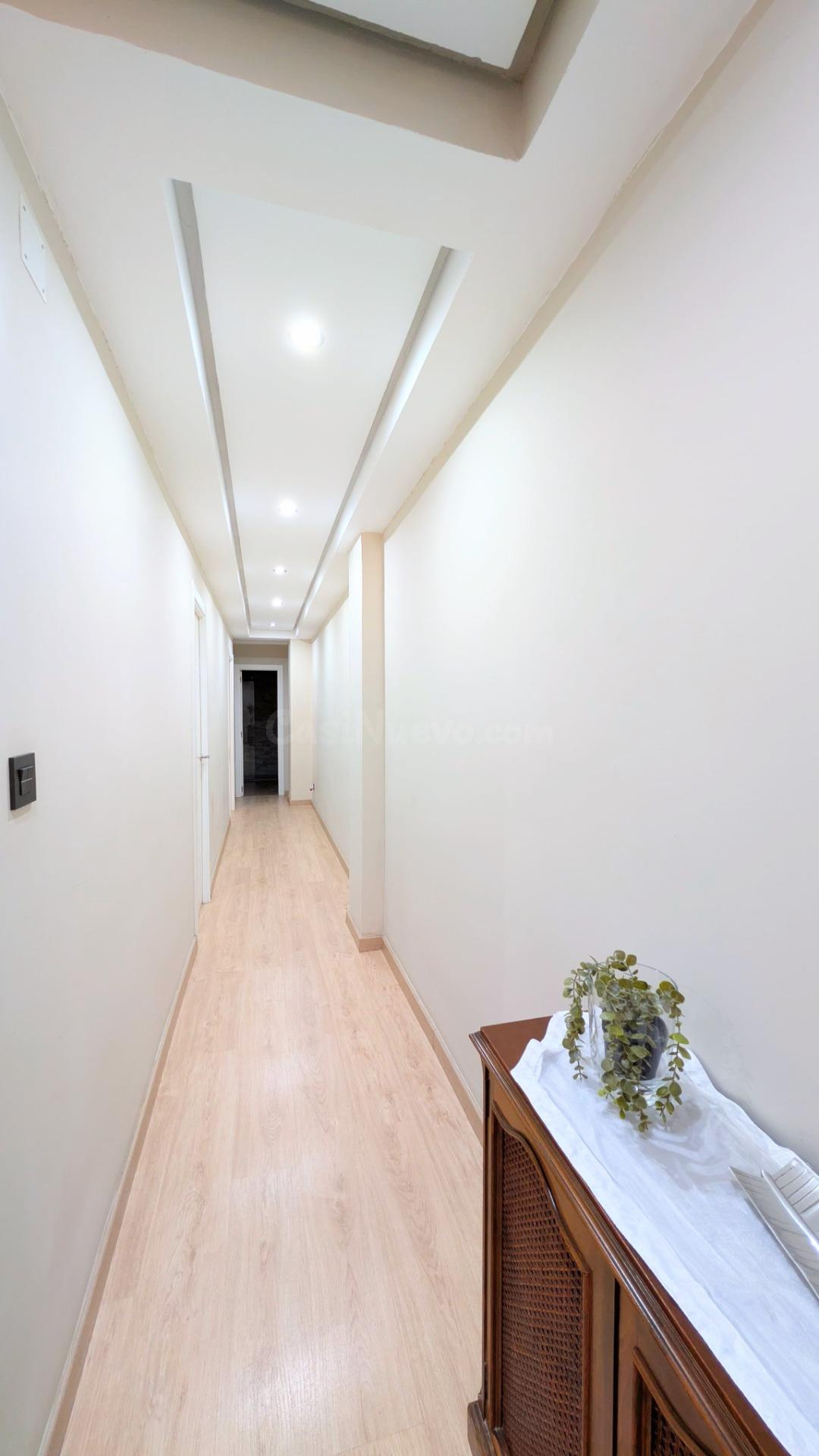 ¡AMPLIO PISO EXTERIOR REFORMADO, CON 3 DORMITORIOS, 2 BAÑOS  - foto 4