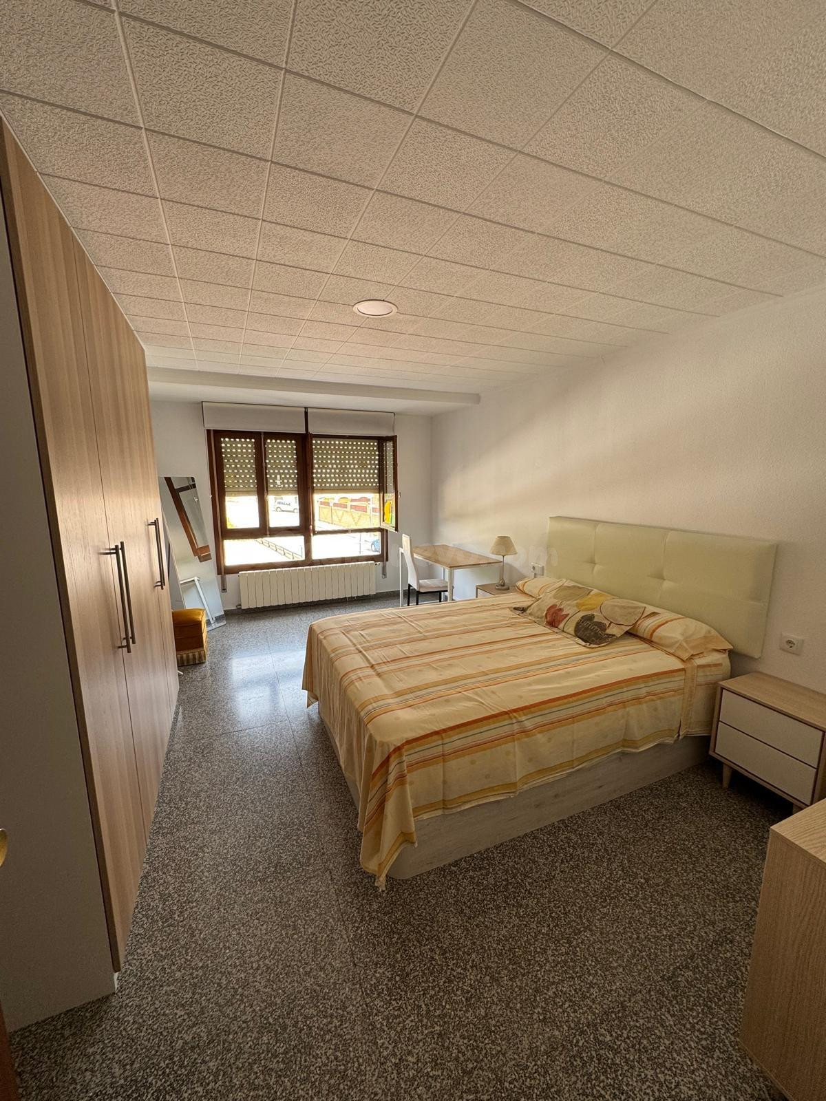 Amplio y Luminoso Piso en el Corazón de Castalla por €175,00 - foto 4