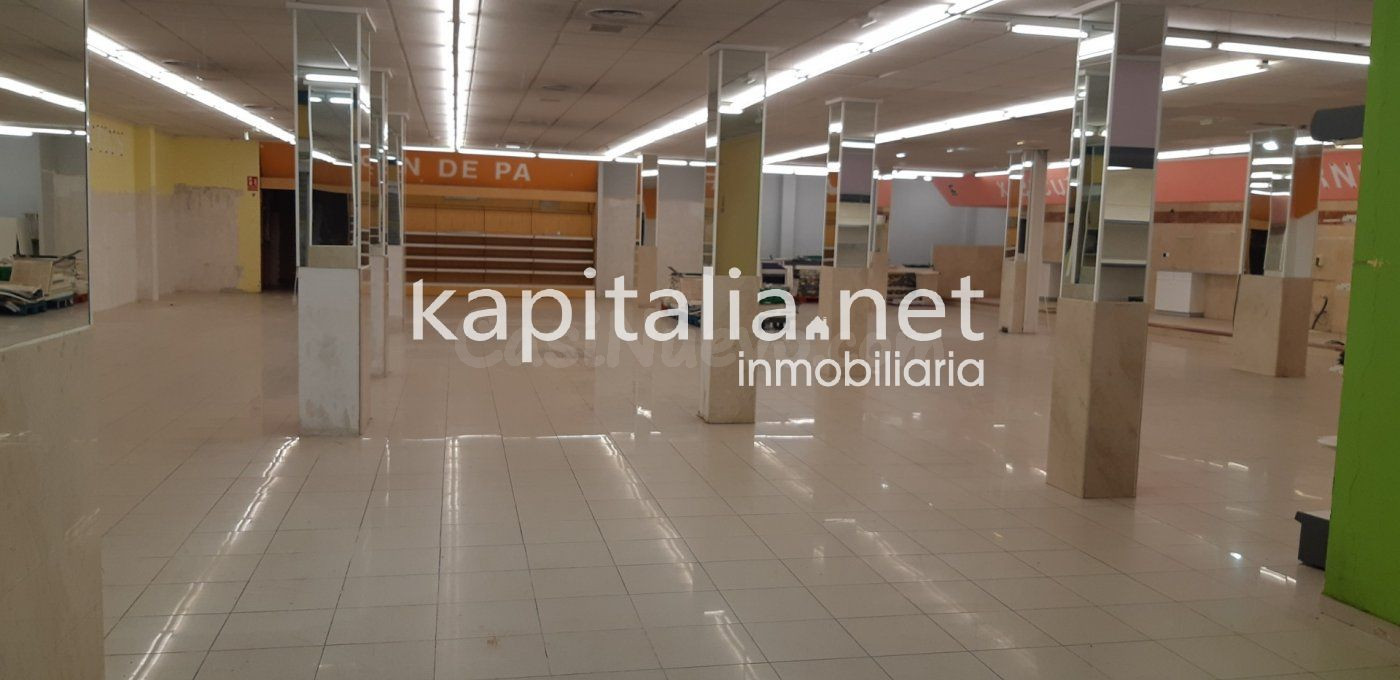 Magnifico local comercial en venta y/o alquiler en Bocairent - foto 2