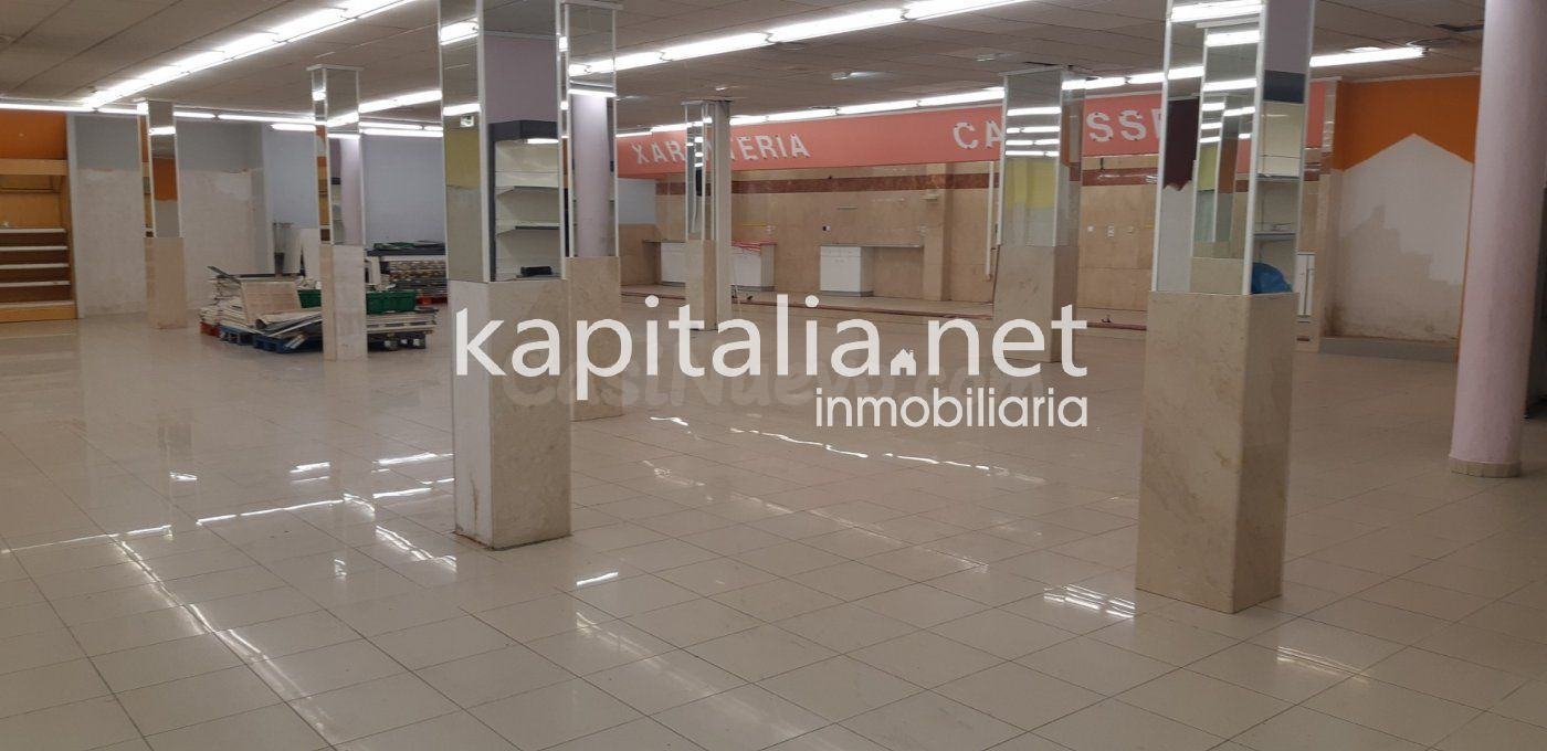 Magnifico local comercial en venta y/o alquiler en Bocairent - foto 3