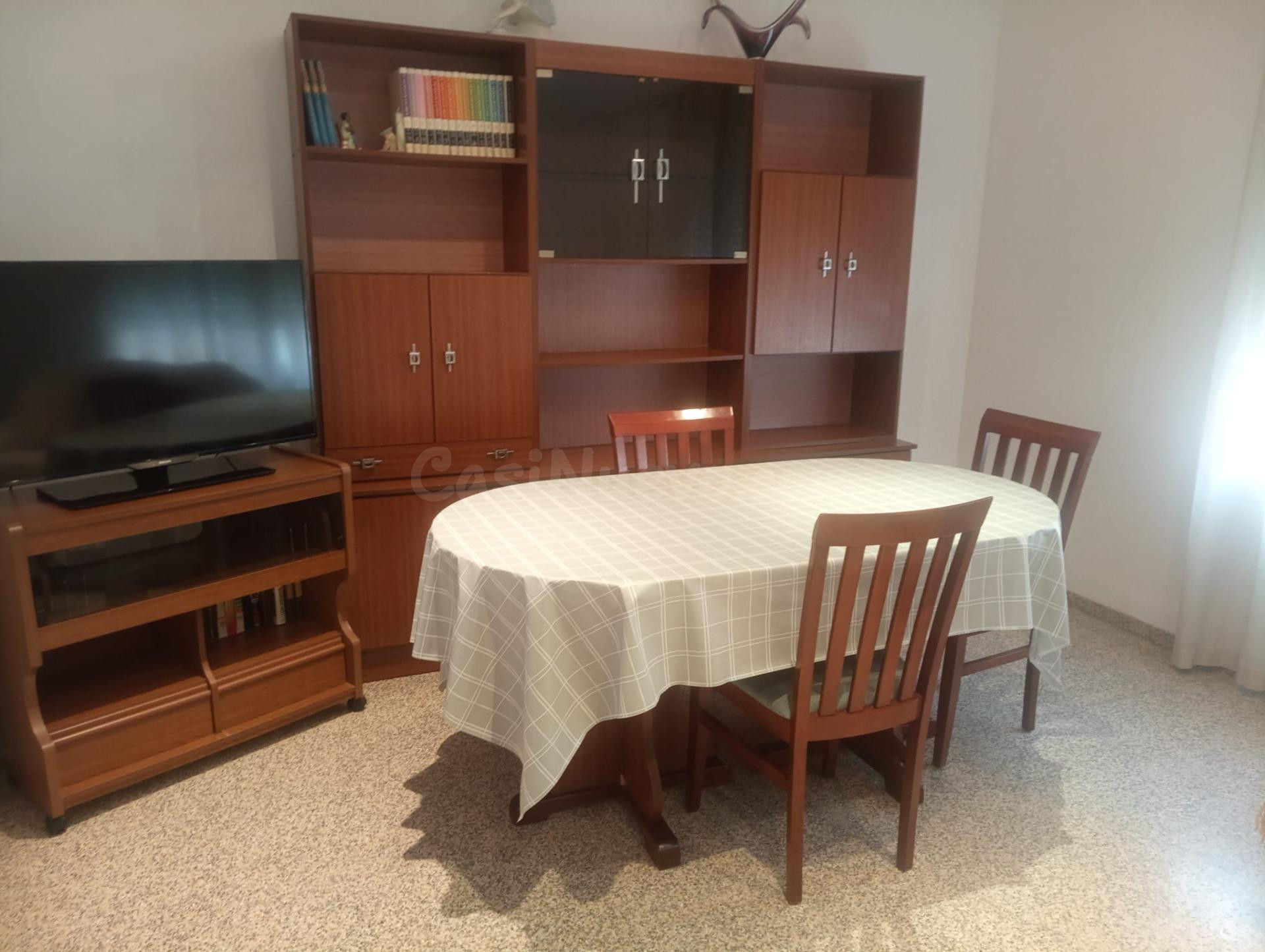 Amplio y Moderno Piso en Altabix, Elche - Ideal para Estudia - foto 3