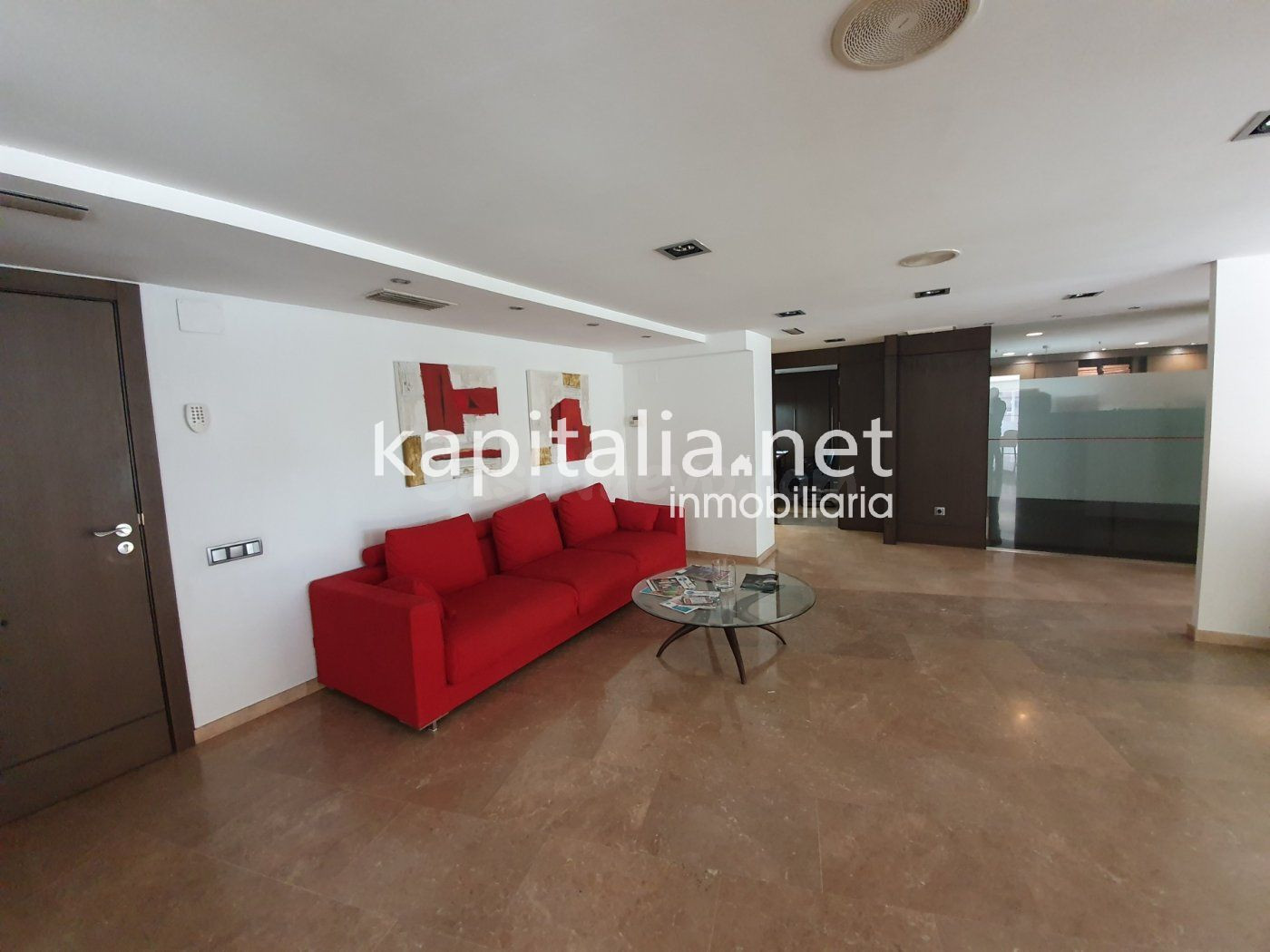 Espectacular local comercial chaflan a la venta en Ontinyent - foto 2