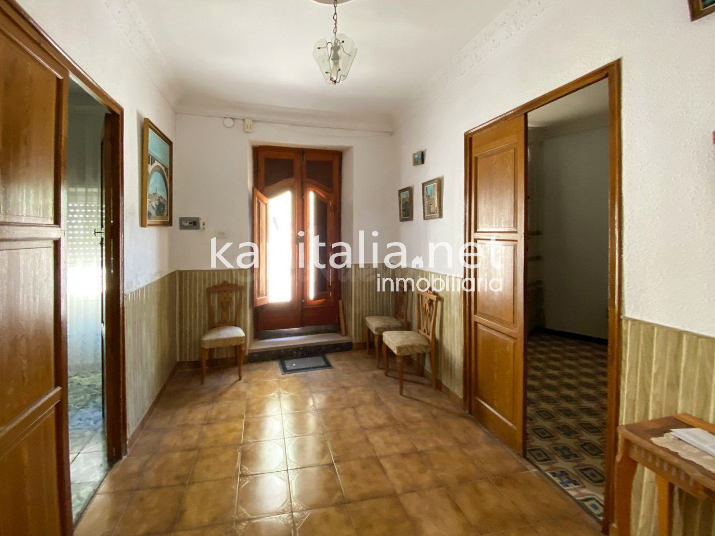 Gran casa con vistas a la venta en Bocairent - foto 2