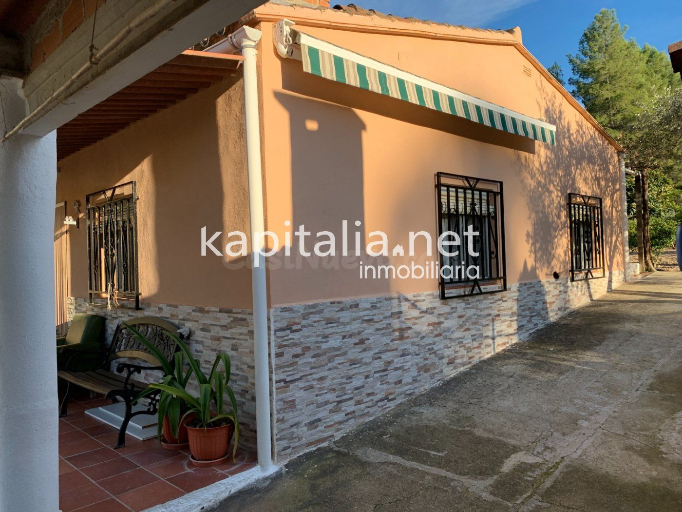 Casa de campo con acuífero propio y con terreno para cultiva