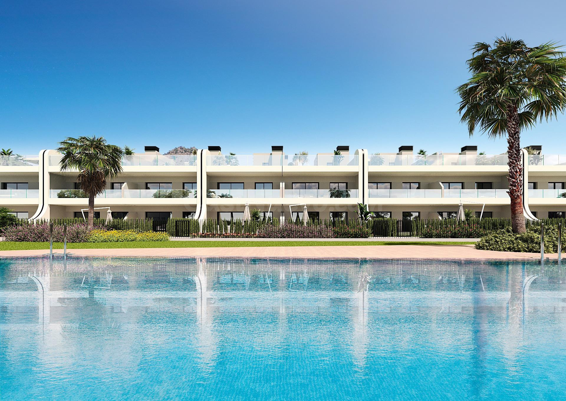 EN EL CORAZON DEL CAMPO DE GOLF Y A 5 MINUTOS DE LAS PLAYAS  - foto 4