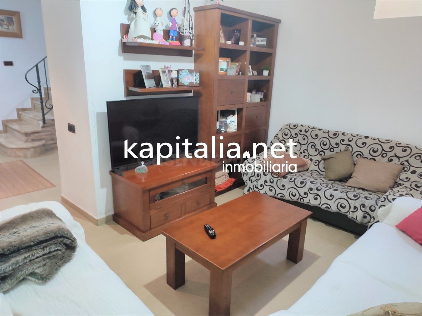 BONITA CASA REFORMADA A LA VENTA EN AGULLENT UBICADA EN ZONA