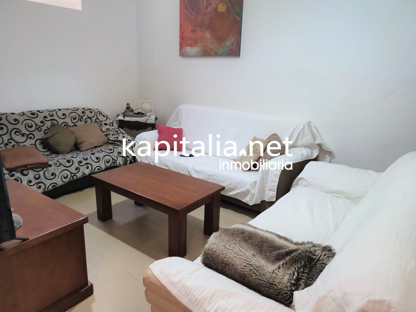 BONITA CASA REFORMADA A LA VENTA EN AGULLENT UBICADA EN ZONA - foto 3