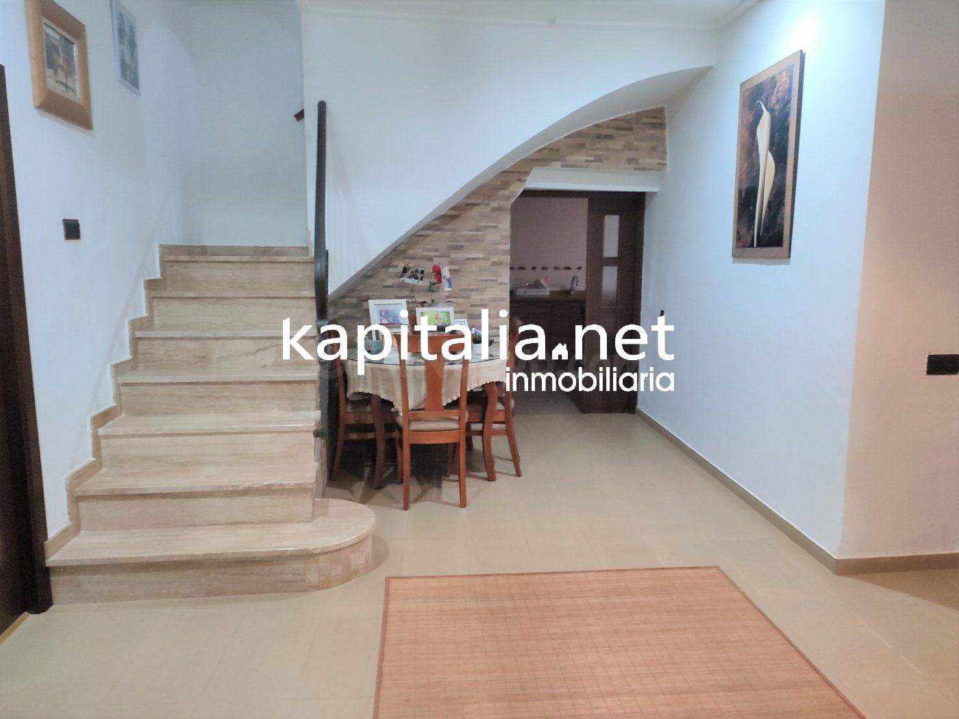 BONITA CASA REFORMADA A LA VENTA EN AGULLENT UBICADA EN ZONA - foto 4