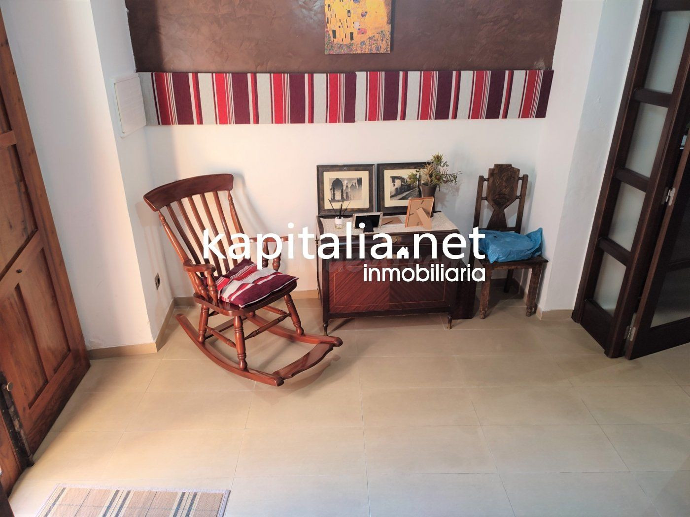 BONITA CASA REFORMADA A LA VENTA EN AGULLENT UBICADA EN ZONA - foto 5