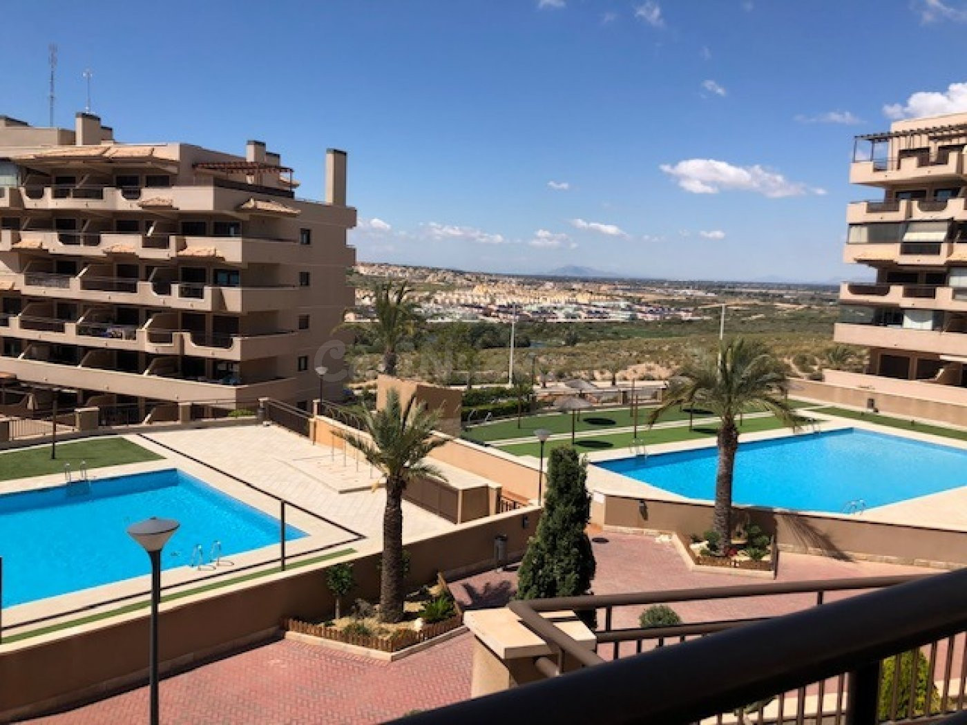 APARTAMENTO EN BALCON DE ARENALES CON 25 m2 de terraza - foto 3