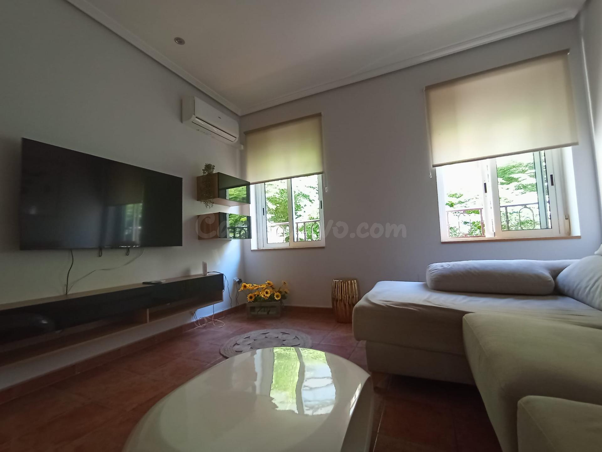 PISO EN ALQUILER CENTRÍCO REFORMADO CON MUEBLES DE DISEÑO LI - foto 2