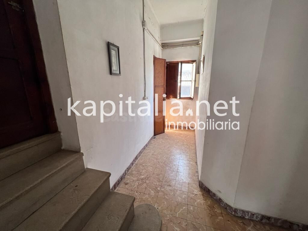 PISO Y BAJO COMECIAL CENTRICO A LA VENTA EN LA LLOSA DE RANE - foto 5