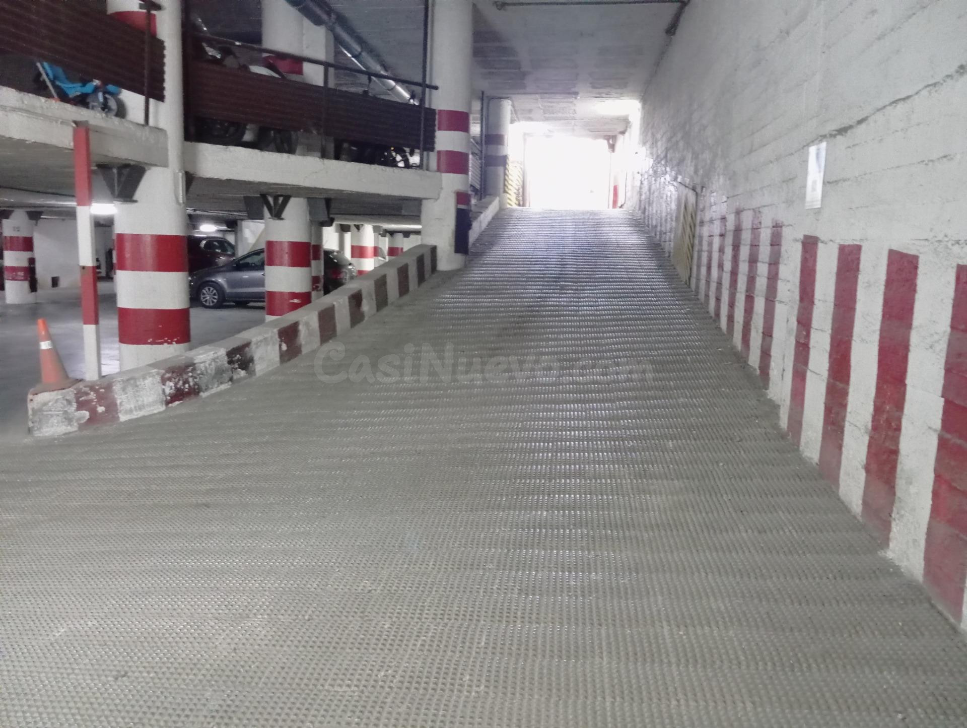 SE VENDE PLAZA DE GARAJE CON EXCELENTE UBICACIÓN PARA COCHE 
