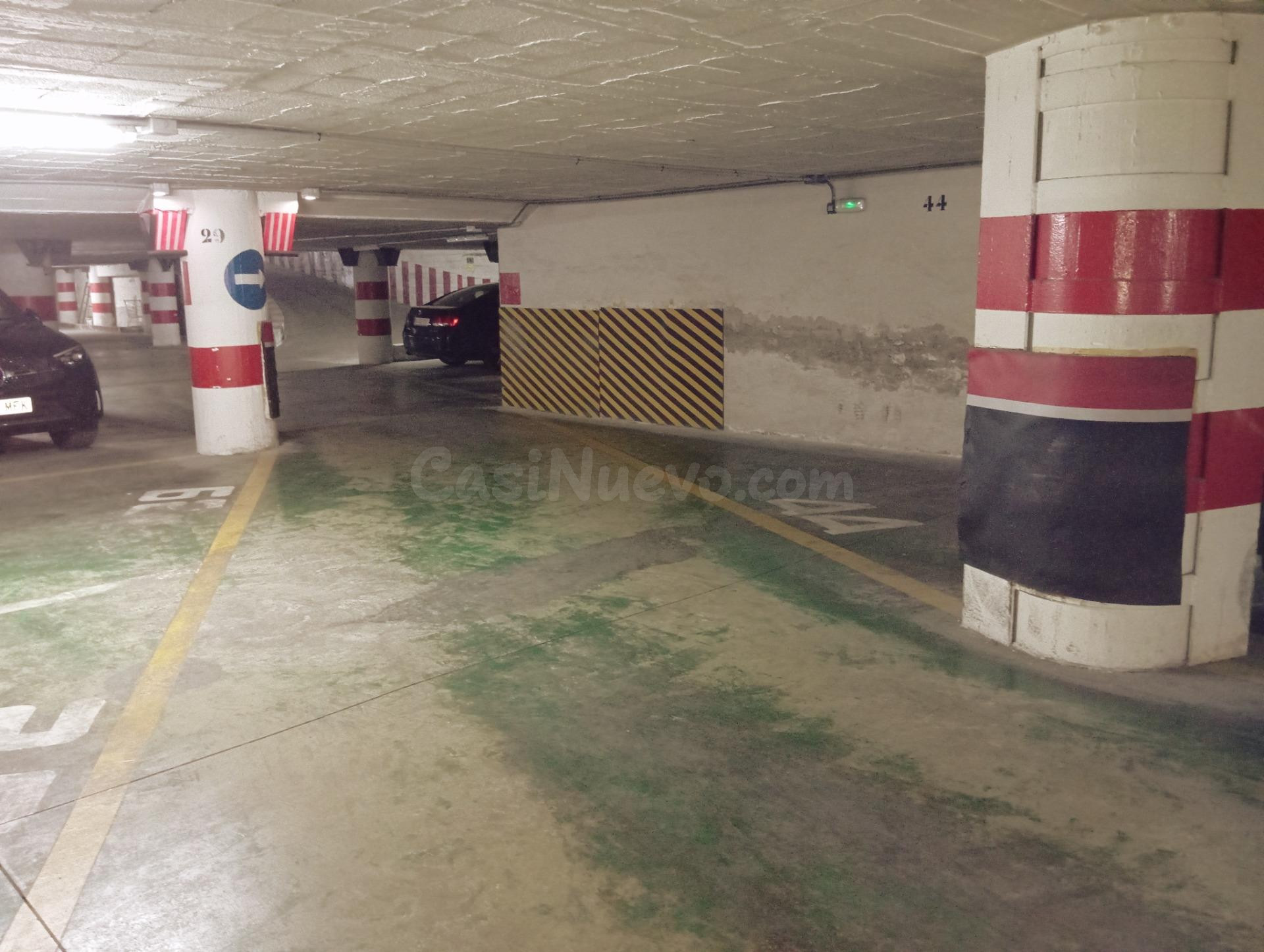 SE VENDE PLAZA DE GARAJE CON EXCELENTE UBICACIÓN PARA COCHE  - foto 5