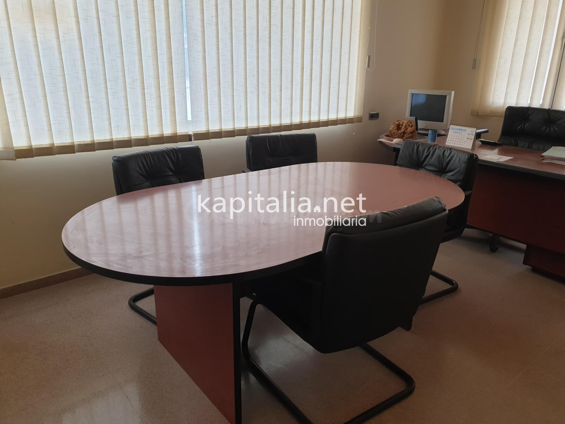 BAJO A LA VENTA EN ONTINYENT - foto 2