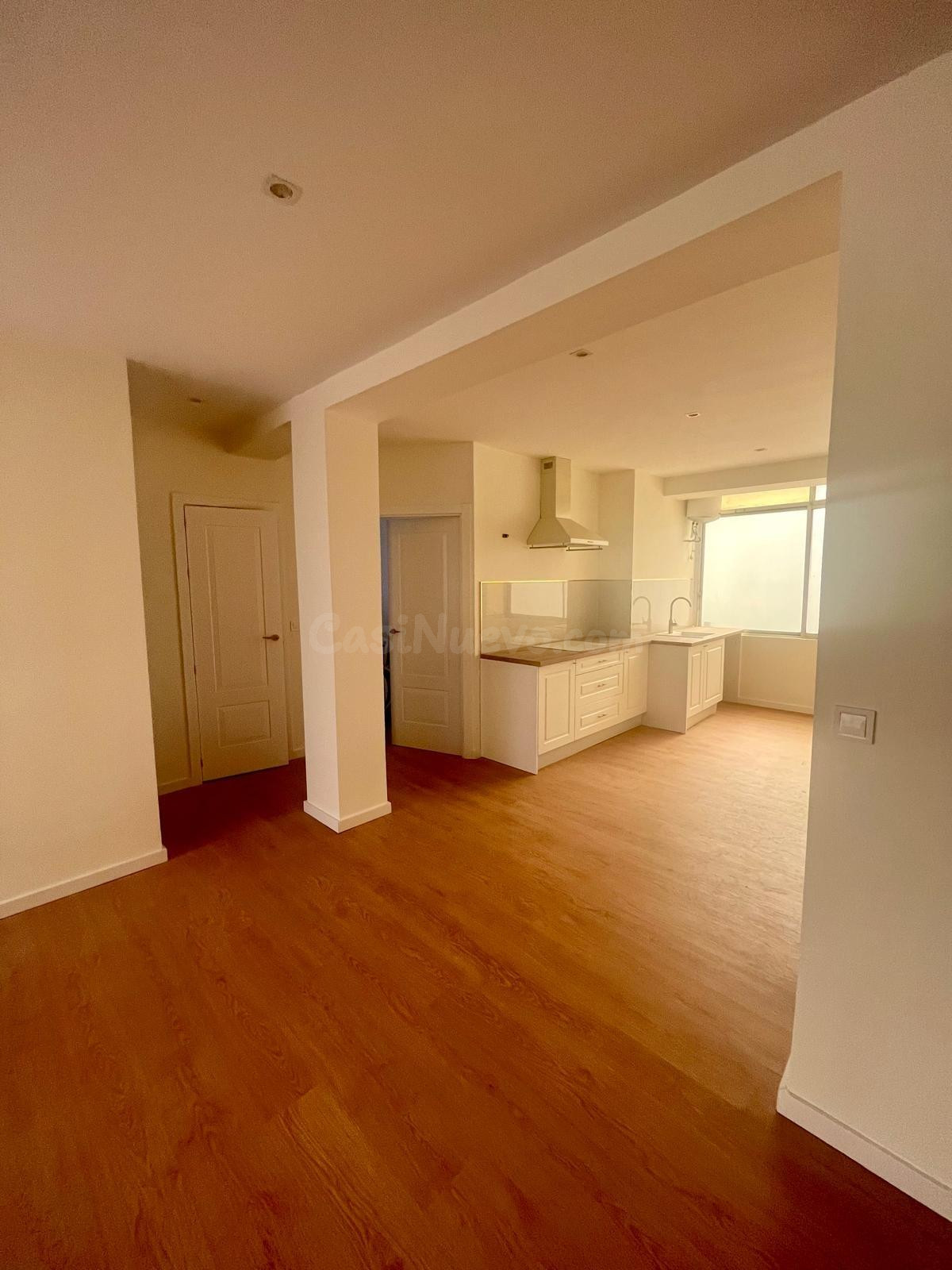Se vende piso con una reforma integral a estrenar - foto 2