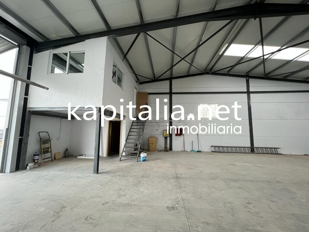 Nave a la venta en Polígono Industrial  de Vallada - foto 2
