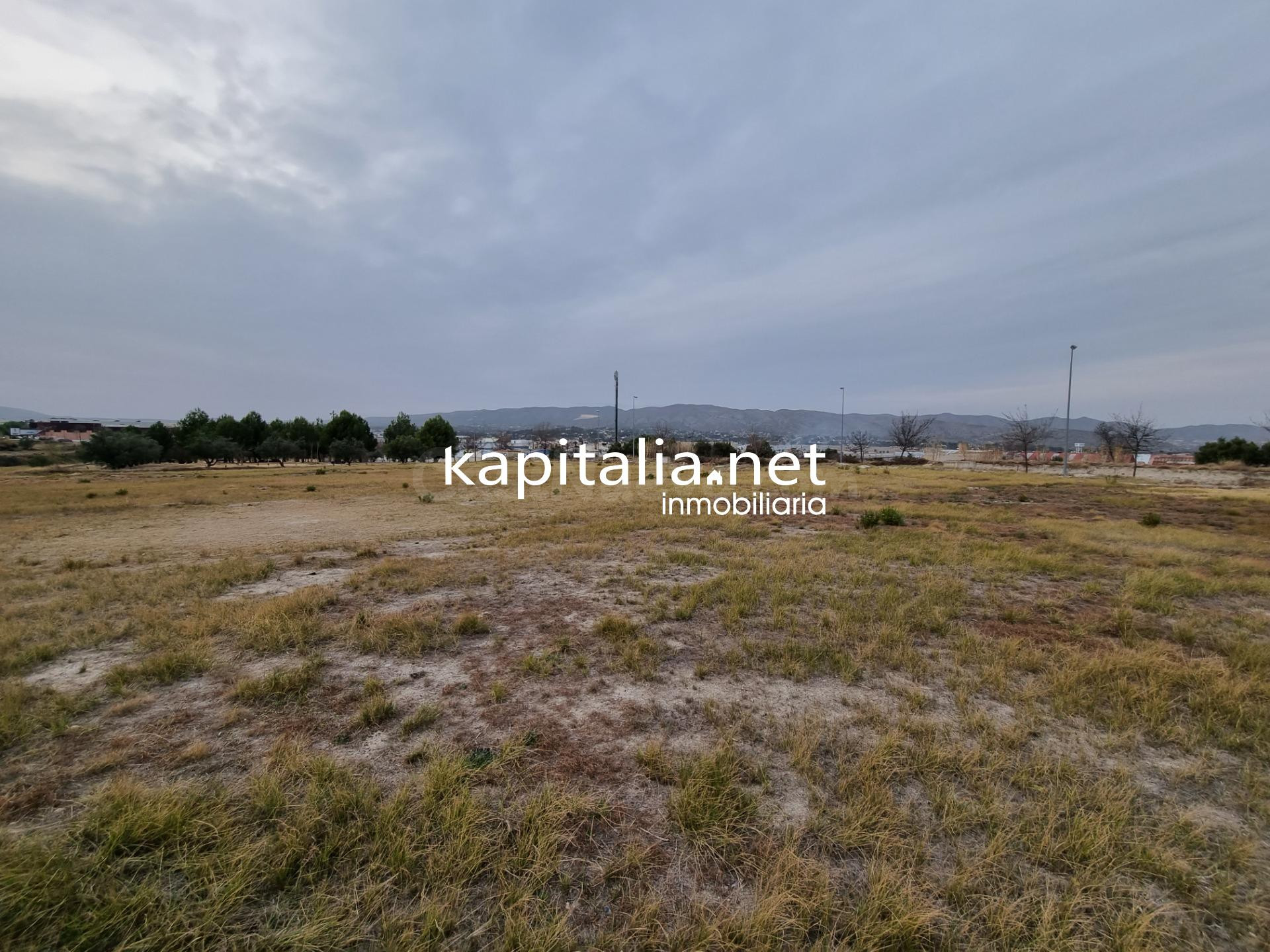 Terreno Industrial a la venta en Ontinyent