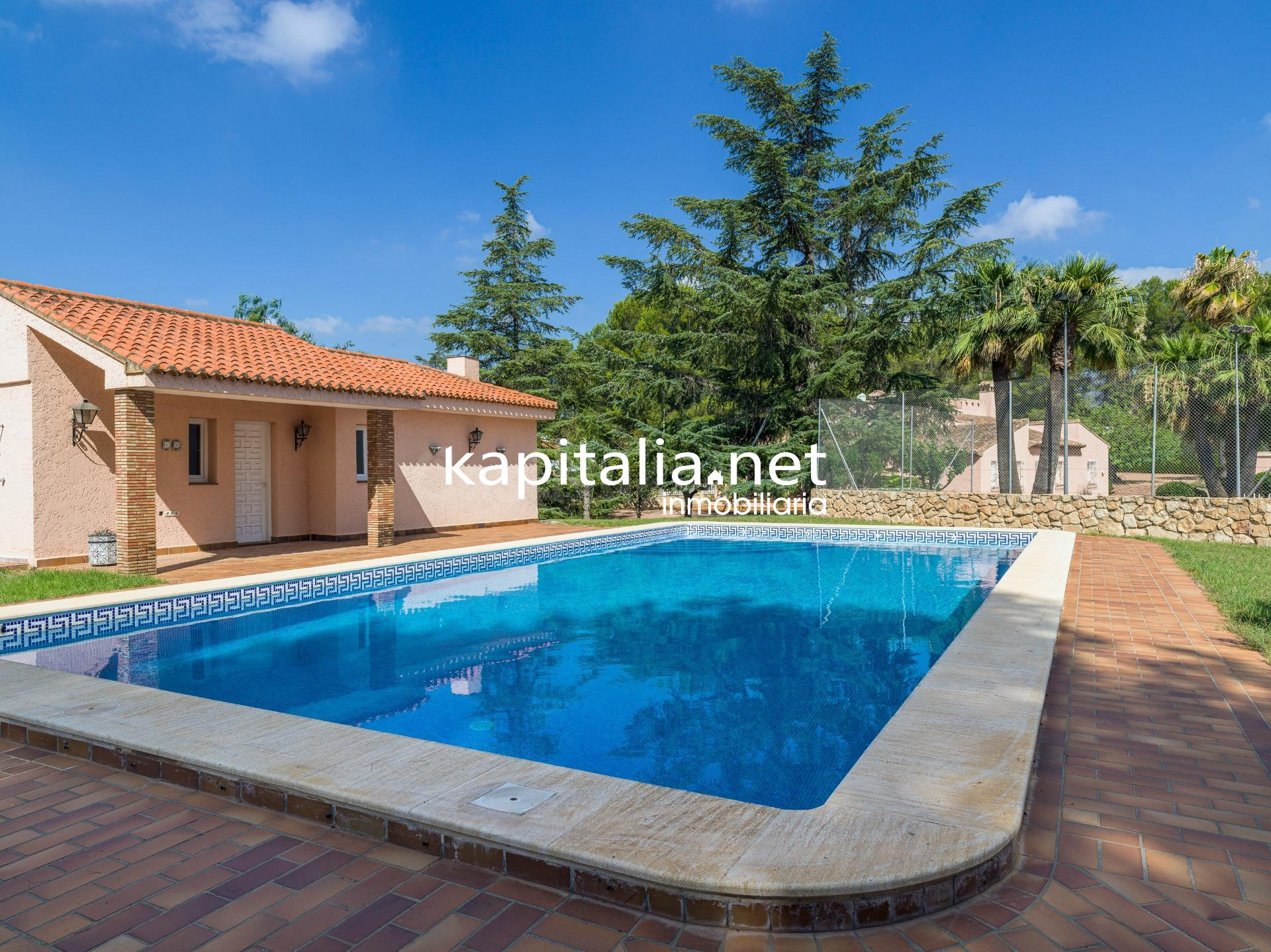 Magnifico chalet a la venta en Ontinyent, zona la solana. - foto 2