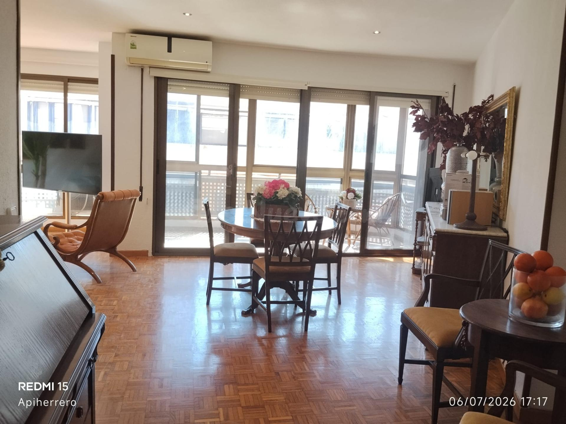 Amplio Piso en el Corazón de Alicante, Ideal para Familias - foto 4