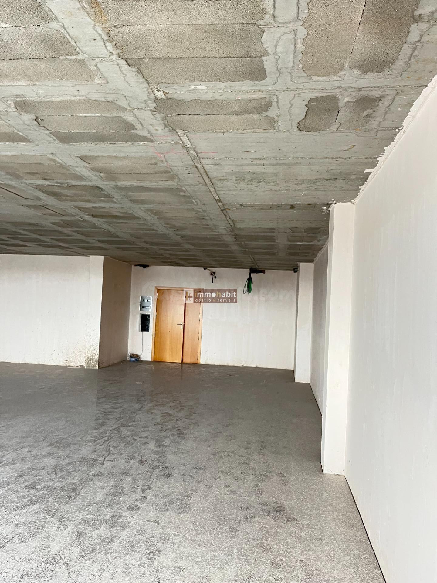 Oficina en Neoparc Lleida con fachada acristalada y gran lum - foto 5