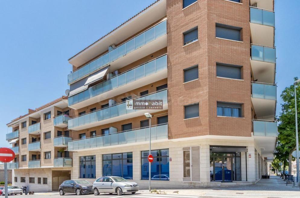 ¡OPORTUNIDAD EN TÁRREGA! PISO DE 3 habitaciones