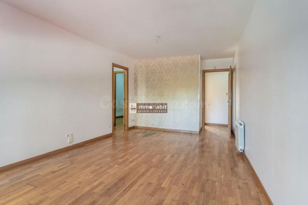 ¡OPORTUNIDAD EN TÁRREGA! PISO DE 3 habitaciones - foto 4