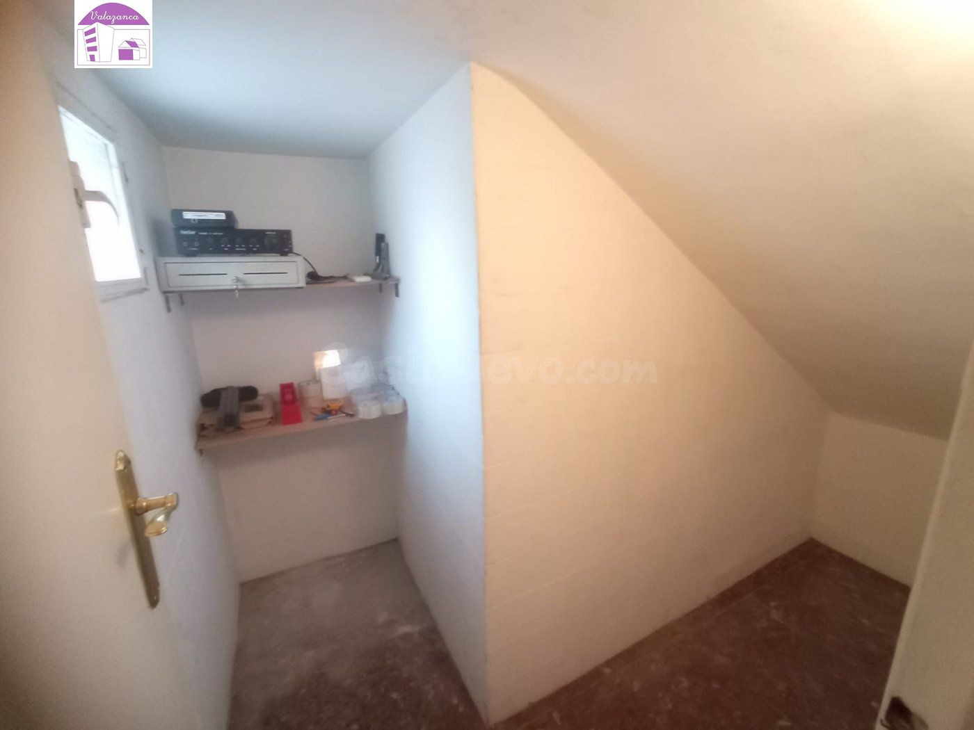 Valazanca alquila local comercial zona Centro - foto 4