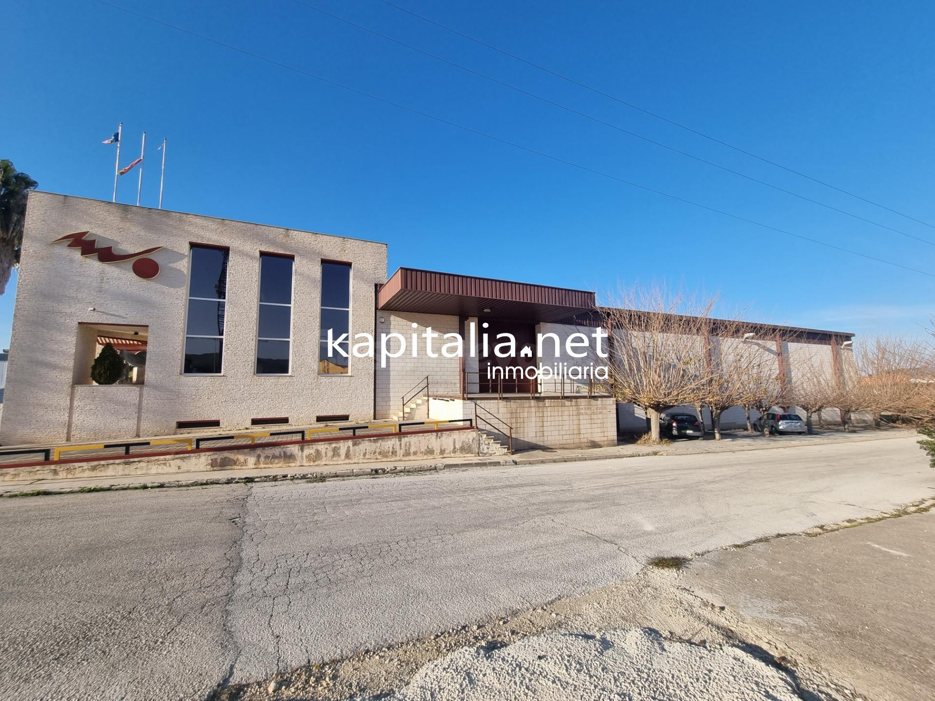 Nave industrial a la venta en Ontinyent - foto 2