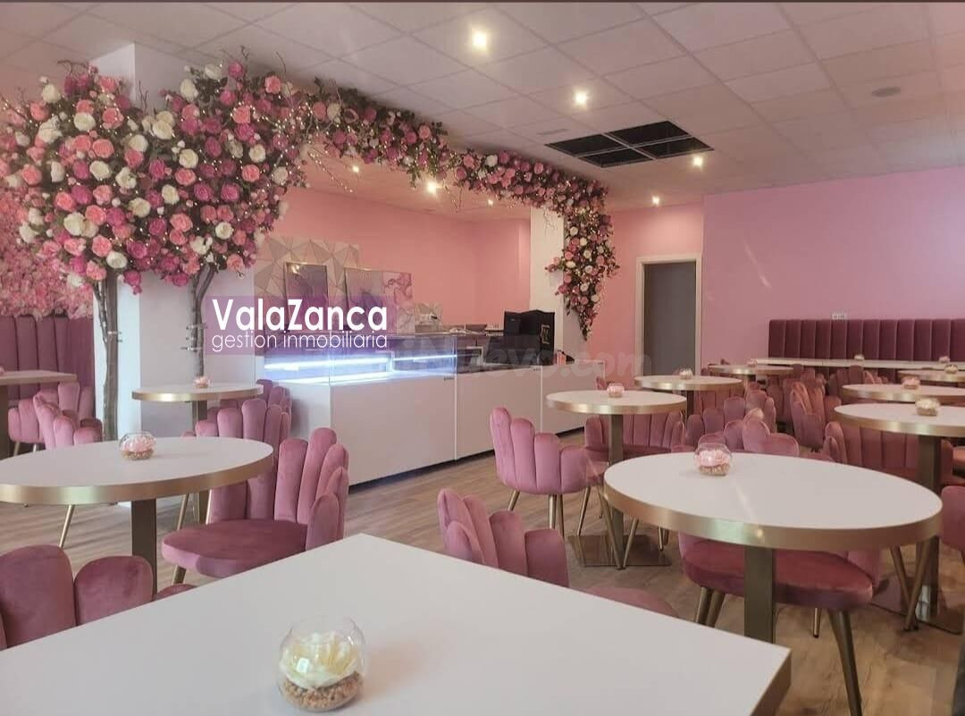 ***VALAZANCA ALQUILA CON TRASPASO BAR CAFETERIA*** - foto 2